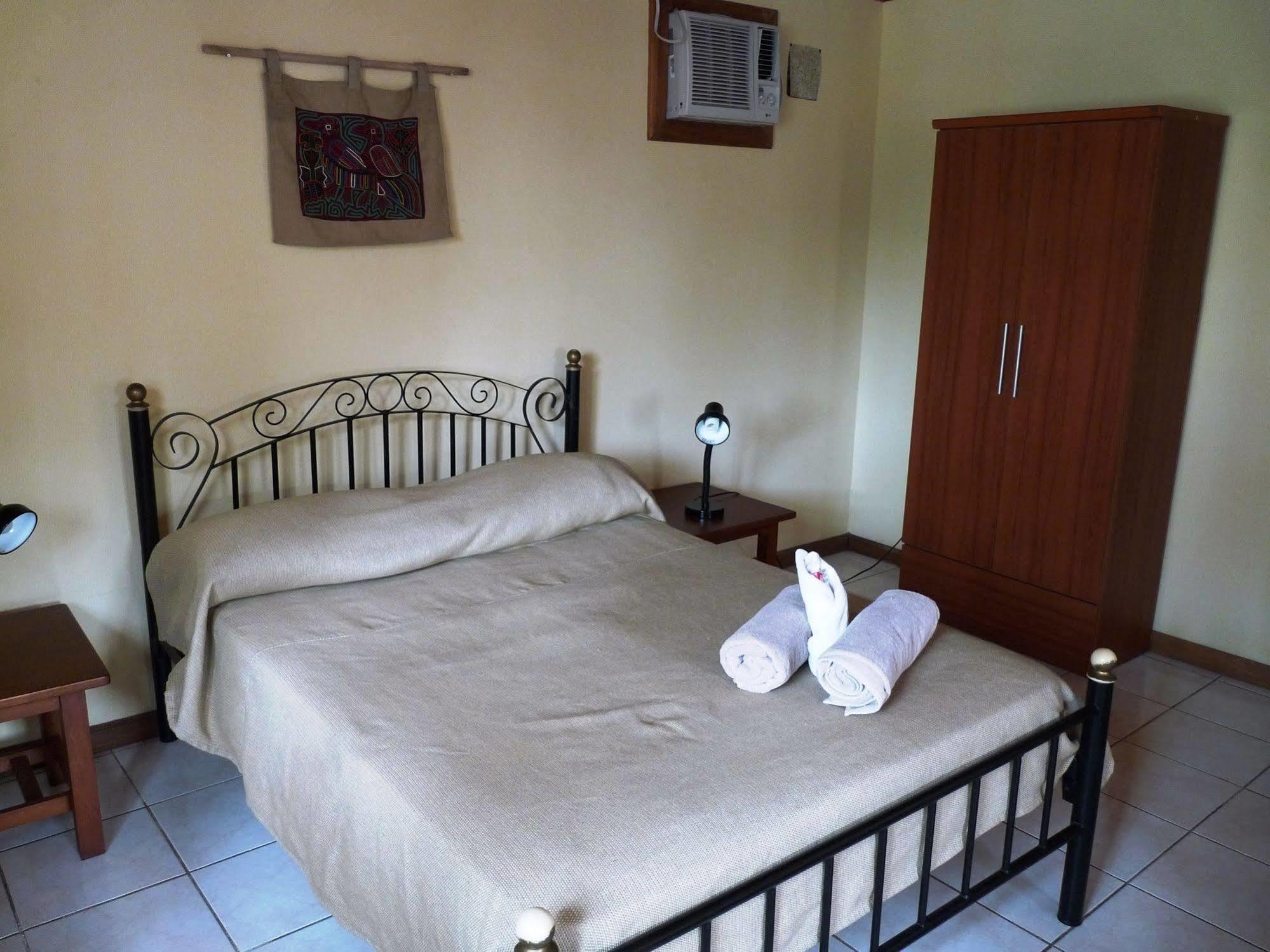 Hotel Posada Isla Chica Bocas del Toro Экстерьер фото