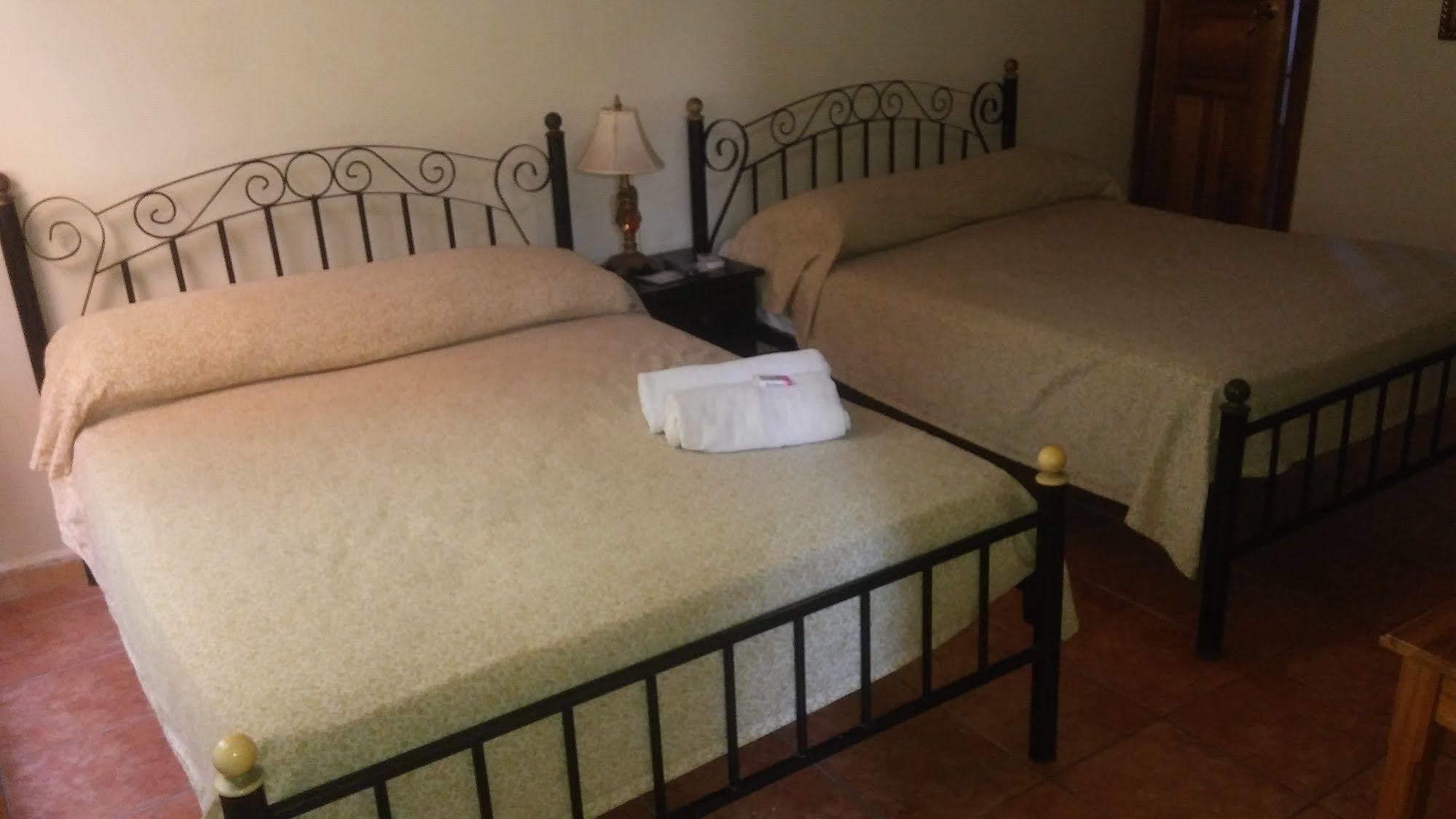 Hotel Posada Isla Chica Bocas del Toro Экстерьер фото