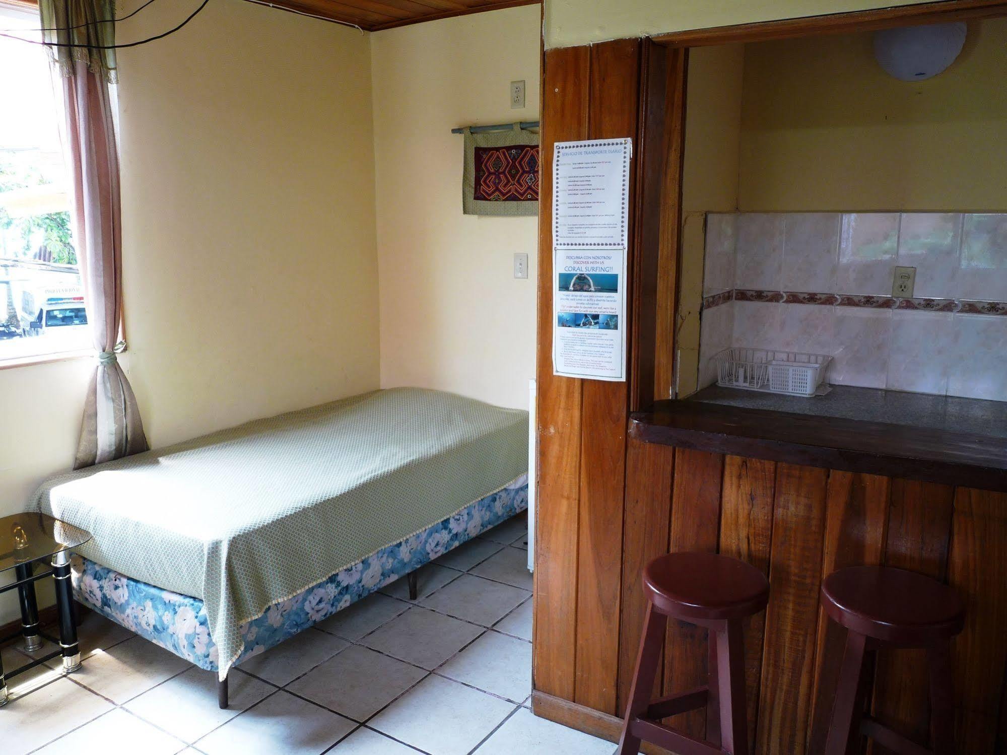 Hotel Posada Isla Chica Bocas del Toro Экстерьер фото