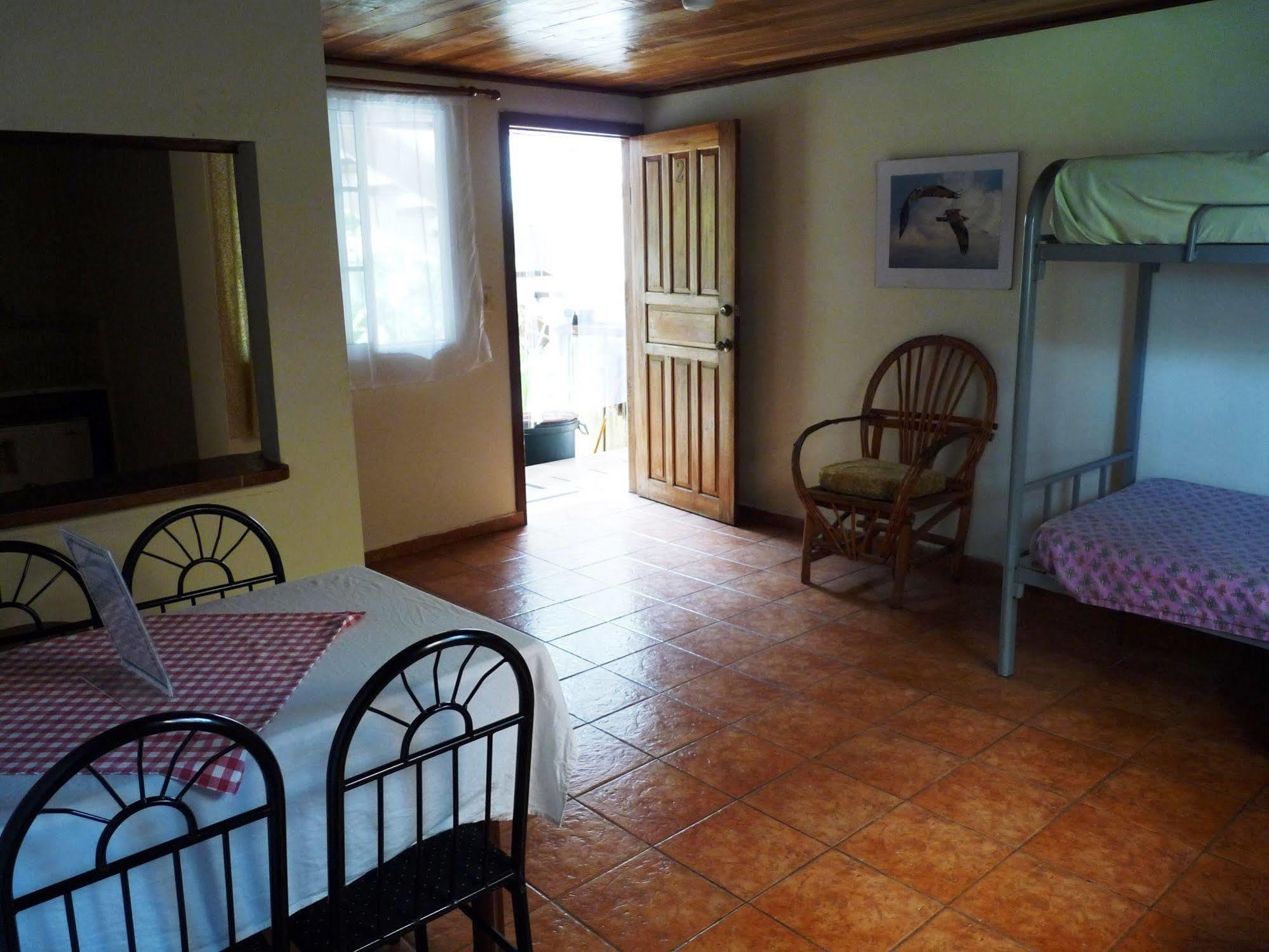 Hotel Posada Isla Chica Bocas del Toro Экстерьер фото