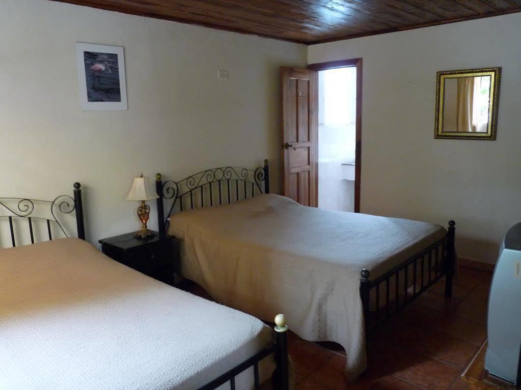 Hotel Posada Isla Chica Bocas del Toro Экстерьер фото